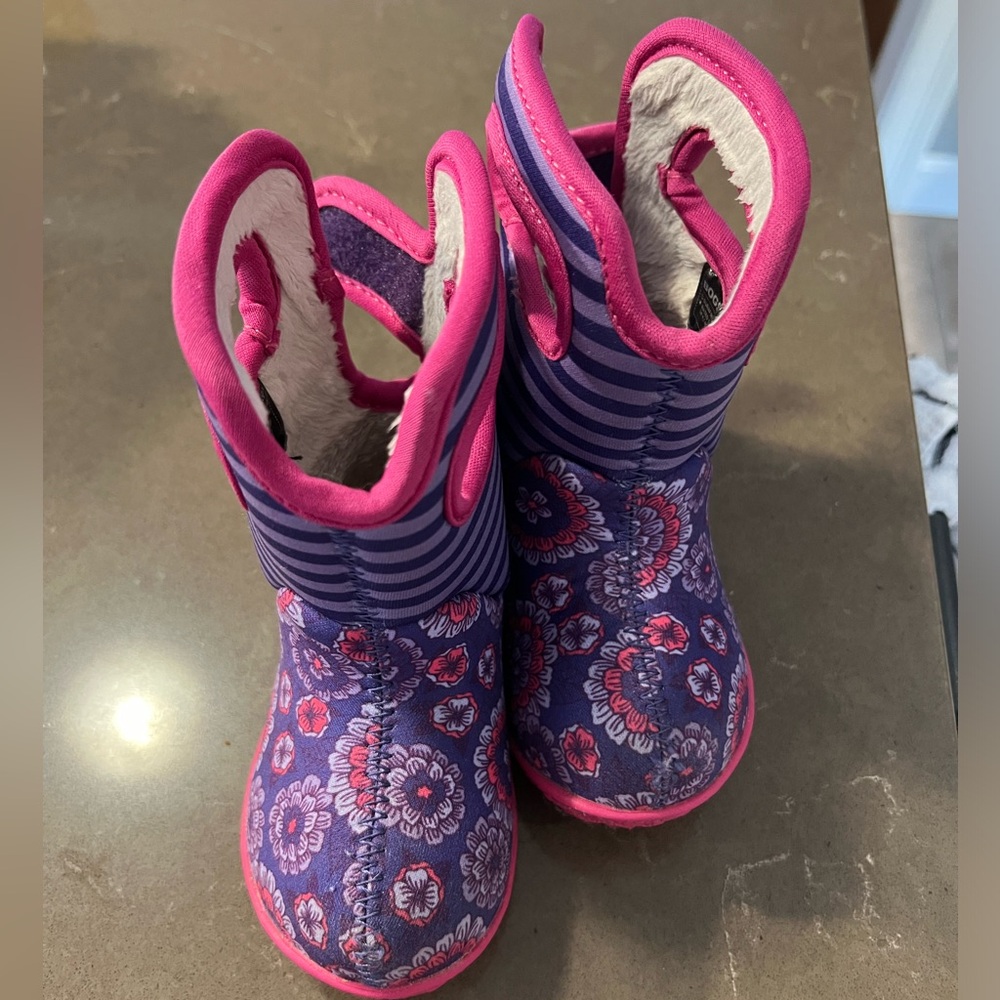 Toddler bogs size 6